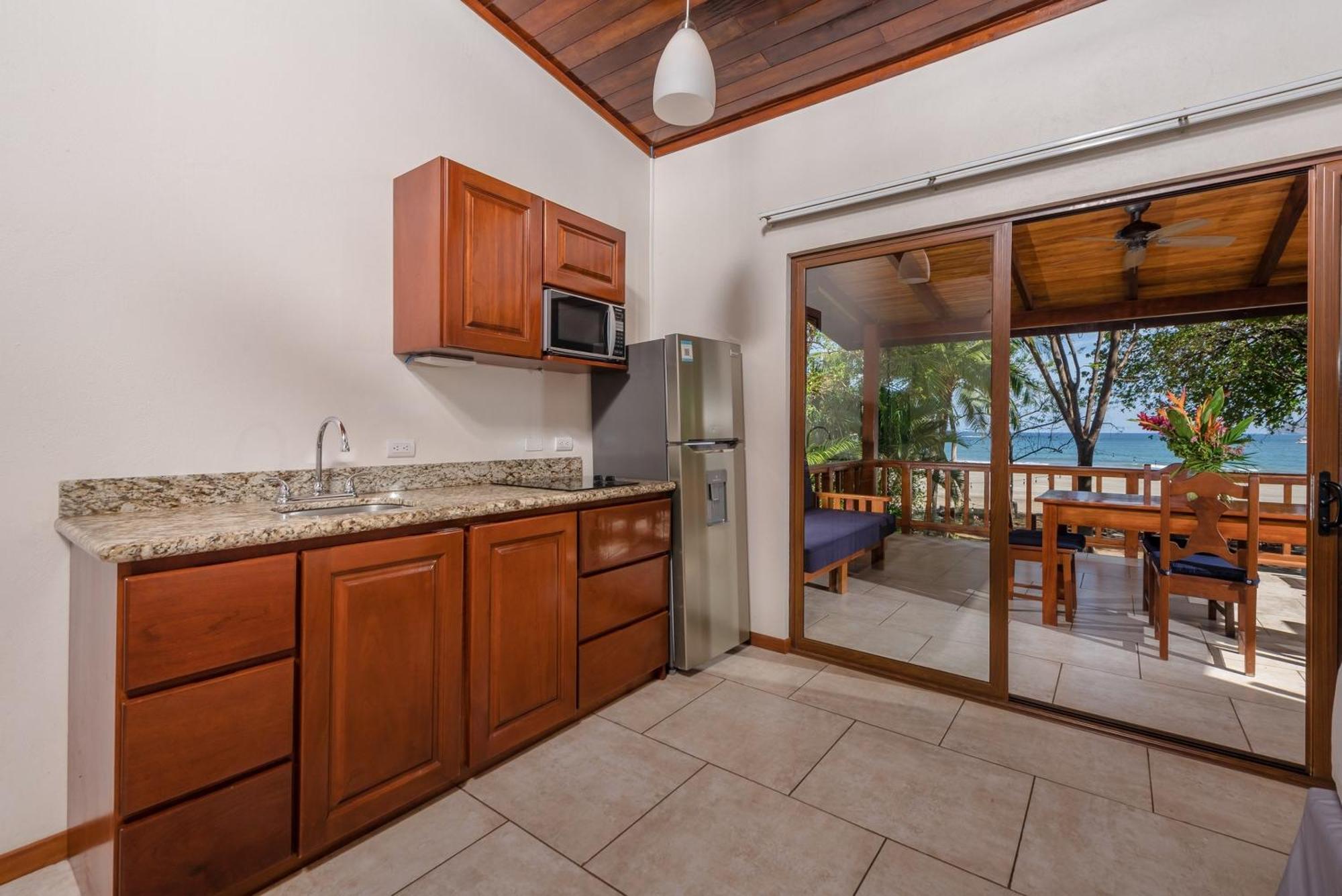 The Coast Beachfront Hotel Tamarindo Pokoj fotografie