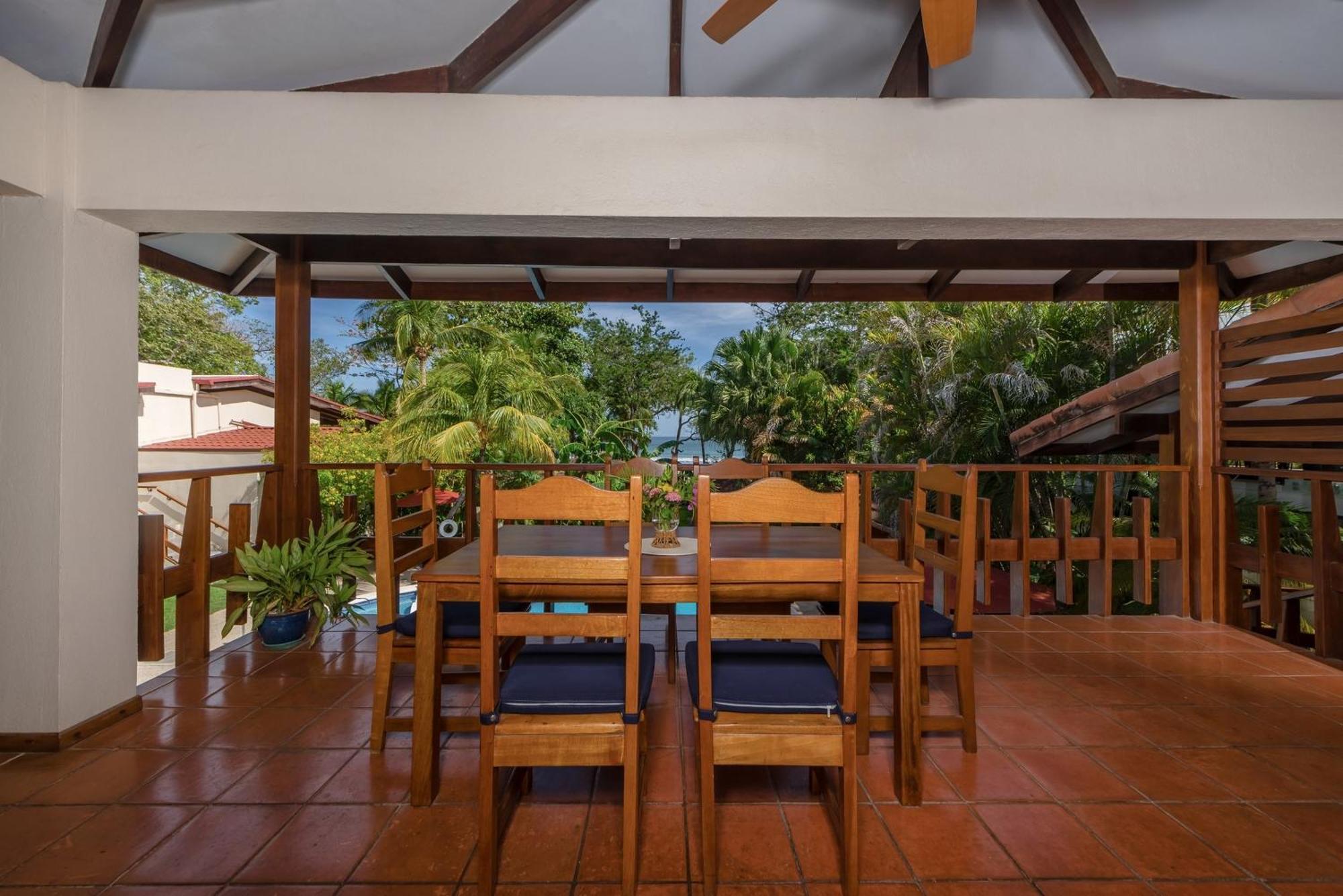 The Coast Beachfront Hotel Tamarindo Pokoj fotografie