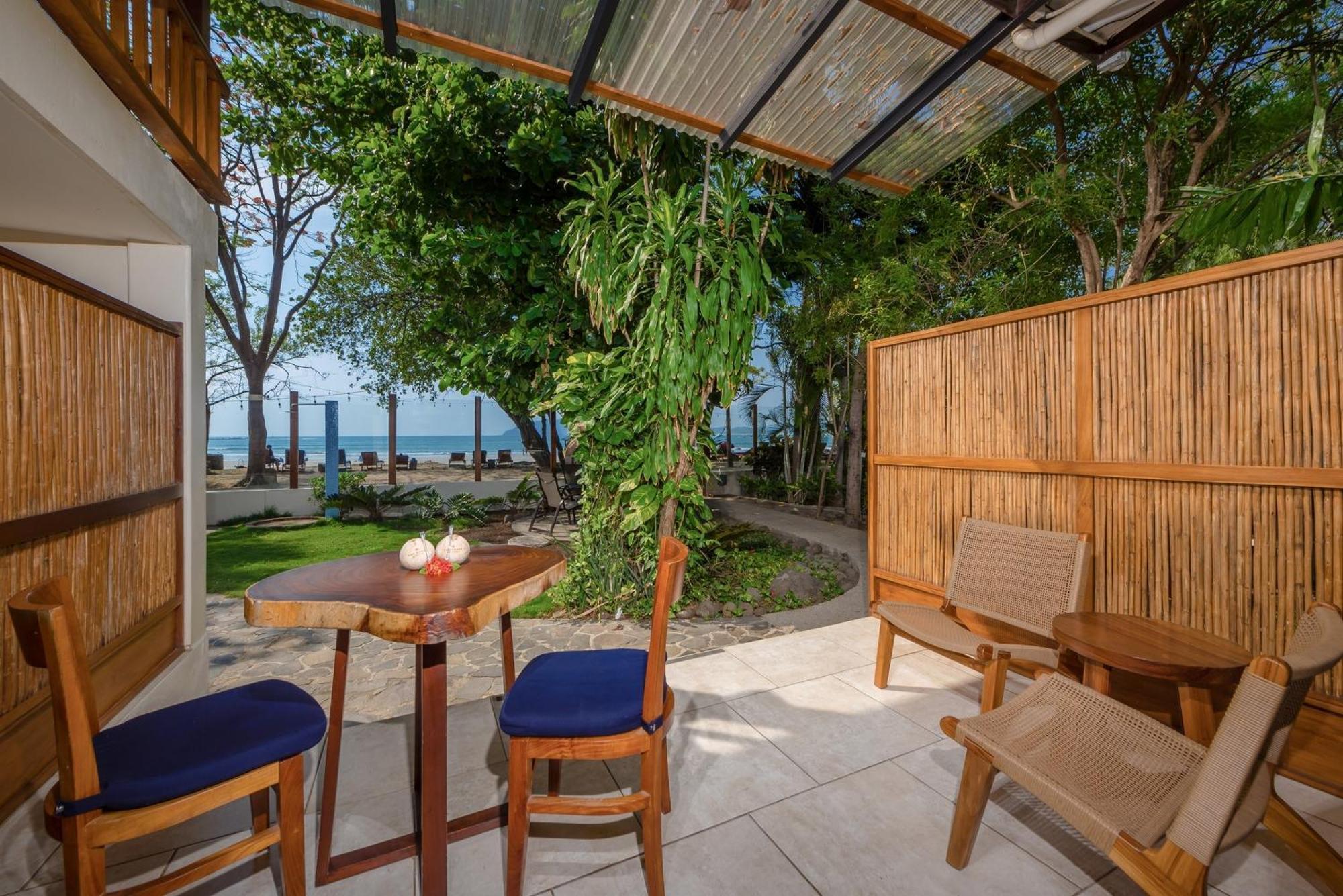 The Coast Beachfront Hotel Tamarindo Pokoj fotografie